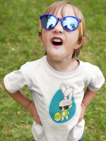 napszemuveges-nyuszi-kisfiupolo