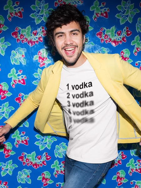 vodka-ferfi-feher-polo