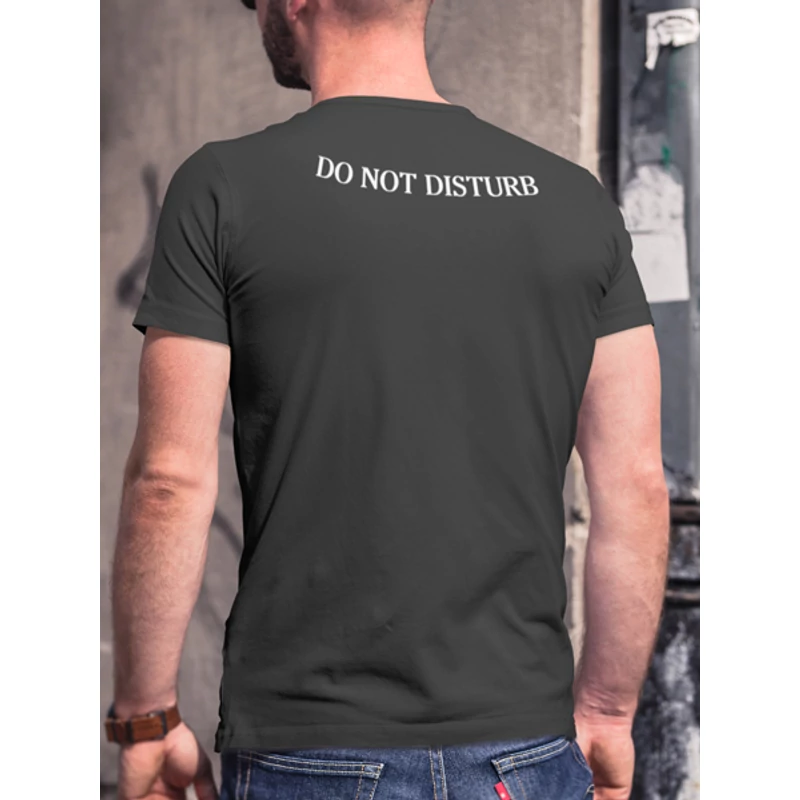 do-not-disturb-ferfi-sotetszurke-polo
