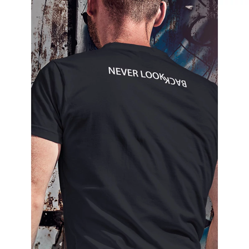 never-look-back-ferfi-fekete-polo