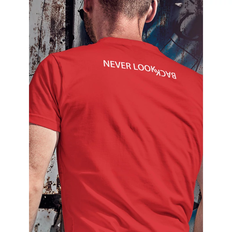 never-look-back-ferfi-piros-polo