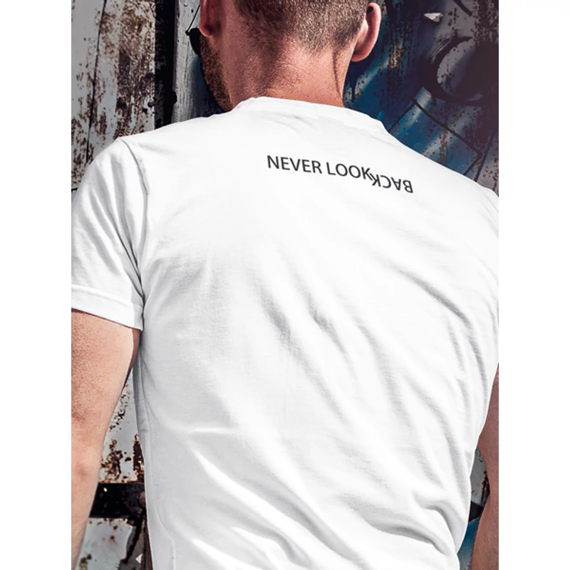 never-look-back-ferfi-feher-polo