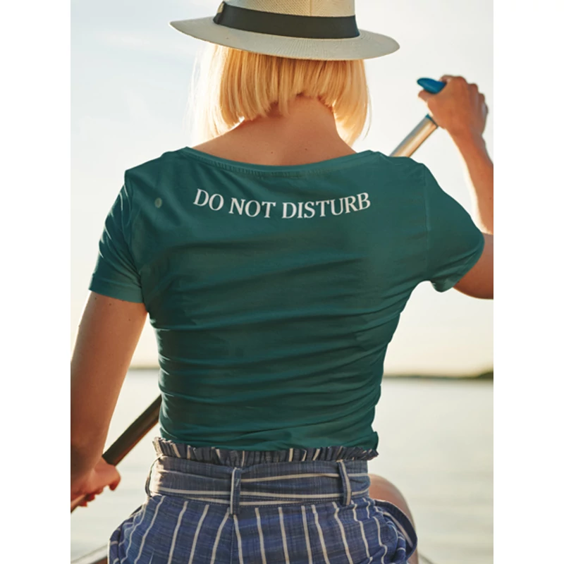 do-not-disturb-divakek-noi-polo