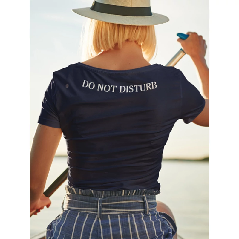 do-not-disturb-sotetkek-noi-polo