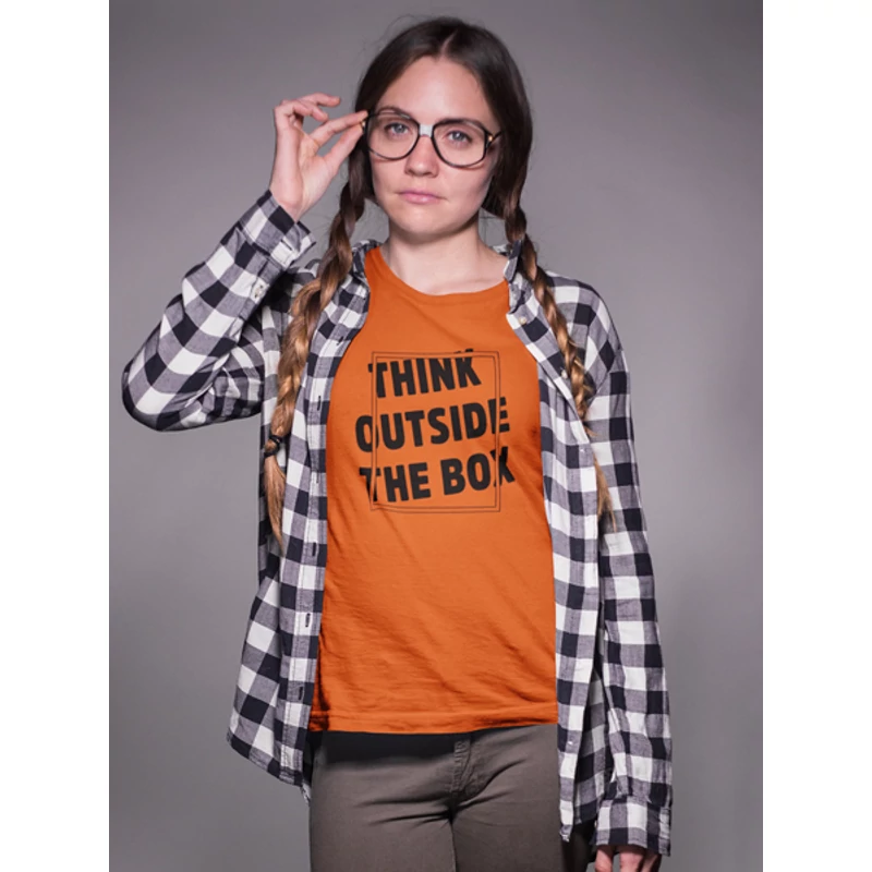 think-outside-the-box-noi-narancssarga-polo